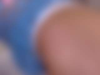 Live cam show with Lola - Shaved on Soda Cam