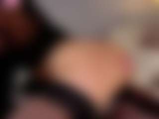 Live cam show with Lola - Shaved on Strip Flash - Live Sex Shows