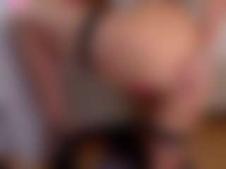 Live cam show with Lola - Shaved on Camsoda