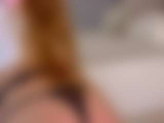 Live cam show with Lola - Shaved on Camsoda