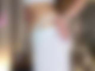 Live cam show with Lola - Shaved on SpankPalCams