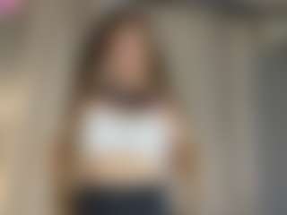 Live cam show with Lola - Shaved on Camsoda