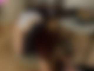 Live cam show with Lola - Shaved on Camsoda