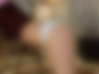 Live cam show with Lola - Shaved on Camsoda