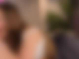 Spettacolo in cam dal vivo con Lola - Genital Piercings su Camsoda