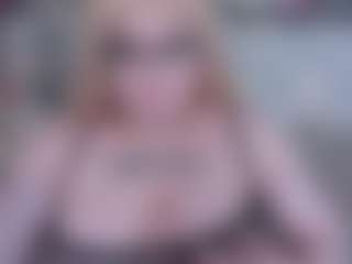 LilMilkyLilly's Live Sex Cam Show