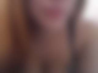 Live cam show with RedMariaEugenia - Muscle on Fit Hotties