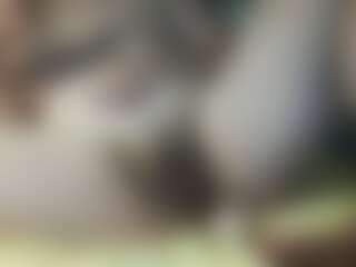 Quinni18's Live Sex Cam Show