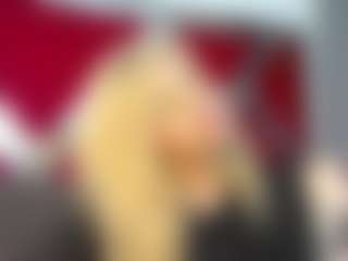 Live cam show with Curly Marshall - Blonde Hair Curvy on Camsoda