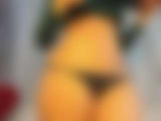 Live cam show with Curly Marshall - Curly on hotwifechat.live