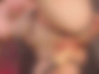 Juicy-Vikki's Live Sex Cam Show