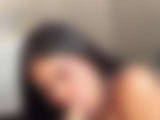 Live cam show with LeiaLeen1 - Smoking on Instabang