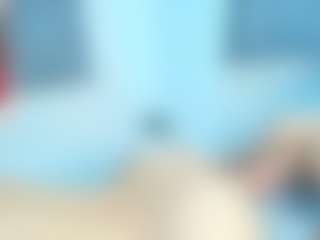 Live cam show with lily-meghan - Smoking on Camiplay Live