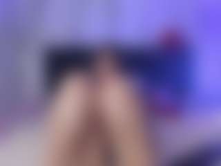 Emiliaa-Rosse's Live Sex Cam Show