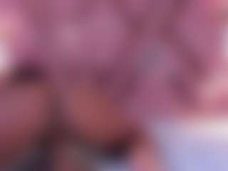 Live cam show with Averlie-Sterling - Ebony on StripNow | colombia