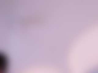 Live cam show with Averlie-Sterling - Skinny on Camsoda