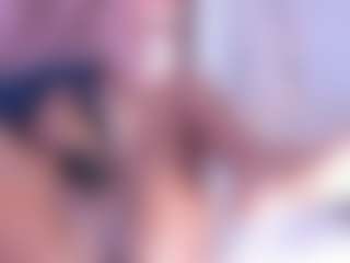 Live cam show with Averlie-Sterling - Ebony Petite on Fapmatic.com