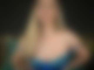 Live-camshow met AnneLey - Normal op Camsoda
