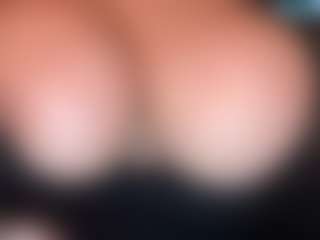 thickfreakylatina's Live Sex Cam Show