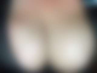 thickfreakylatina's Live Sex Cam Show