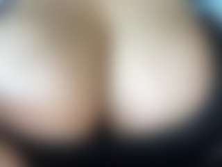 thickfreakylatina's Live Sex Cam Show