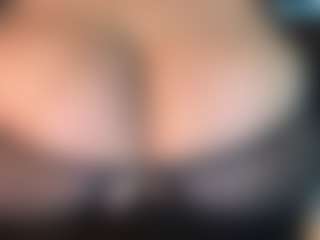 thickfreakylatina's Live Sex Cam Show