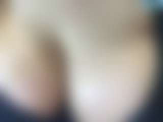 thickfreakylatina's Live Sex Cam Show