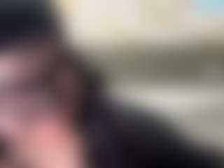 thickfreakylatina's Live Sex Cam Show