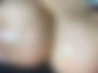 thickfreakylatina's Live Sex Cam Show