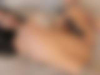 Live cam show with Coco D'Amore - Control on Big Tits