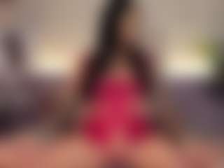 Live cam show with Coco D'Amore - Natural on Camsoda