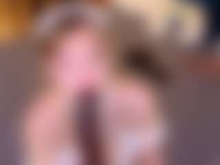 Live cam show with pawzzy - Body Massage on intimatelivegirls.com