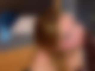 Live cam show with pawzzy - Green Eyes on Dare Cams