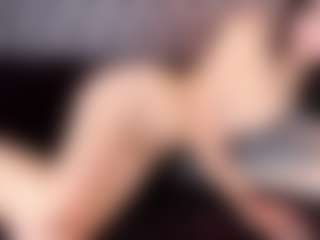 Live cam show with Ana - Thin on CamSodaAdn