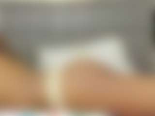 Live cam show with Ikia-Lopezz - Tittyfuck on AdultVida.com