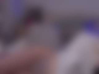 Live cam show with Carol - Upskirt on intimatelivegirls.com