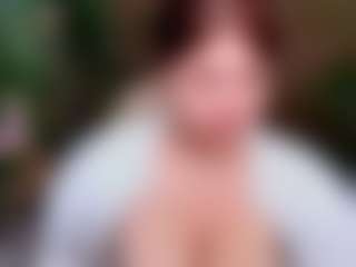 Live cam show with Annette - Public BBW on StripNow