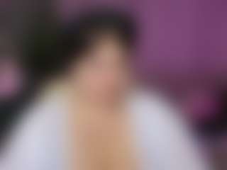 Live cam show with Annette - Bra on Camsoda