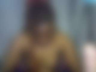 Live cam show with Freakybrula - Messy on intimatelivegirls.com