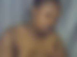 Live cam show with Freakybrula - Messy on CamClone