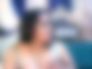 Live cam show with IndiaBlackPanther - Average on Camsoda