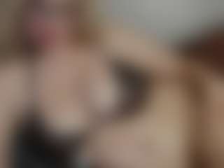 Live cam show with hannavibes - Moaning on AdultVida.com