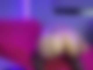 Live-camshow met Cali Latina - Tittyfuck op Camsoda