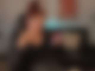 Live cam show with aprilwatsonn - Shaved on wildcum.com