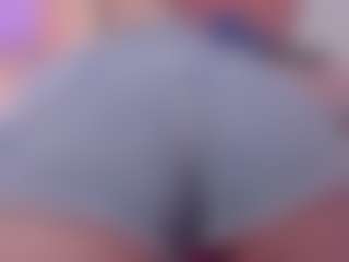 Live cam show with aprilwatsonn - Shaved on friskycurves.com