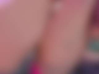 Live cam show with aprilwatsonn - Colombia Young Adult on chickslive.net