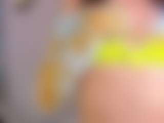 Live cam show with Ari-Ana - Caucasian on madthumbs