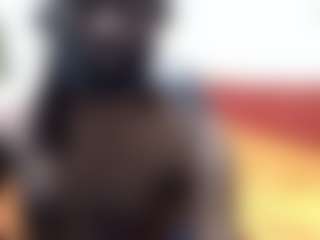 Live cam show with Darkkras - Brown Eyes on friskycurves.com