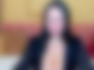 Live cam show with GloriaBates - Joi on TeamSkeetLive