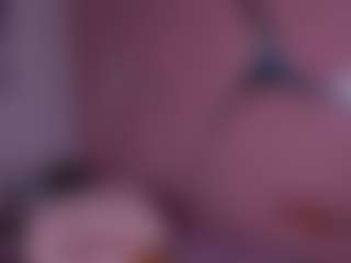 Show de cam en vivo con AMBARASM - Striptease en Camsoda